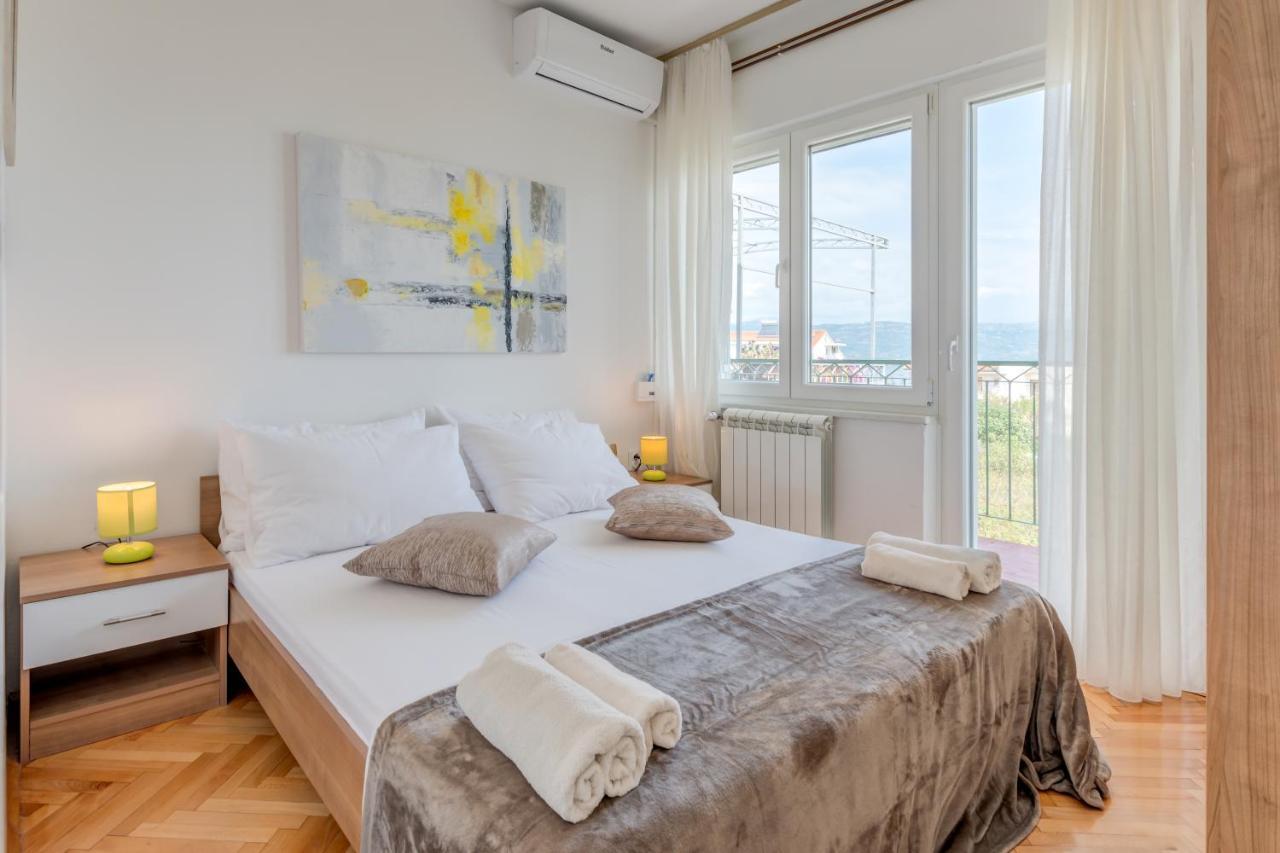 Apartments By The Sea Slatine, Ciovo - 11047 외부 사진