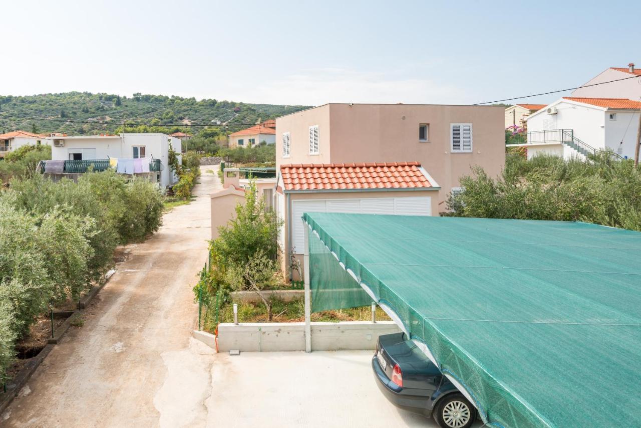 Apartments By The Sea Slatine, Ciovo - 11047 외부 사진