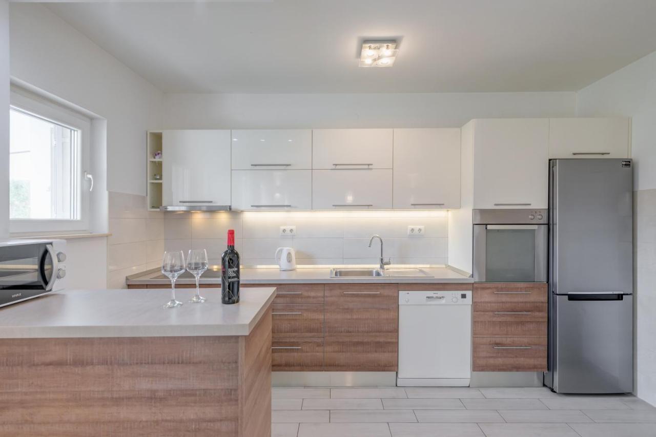 Apartments By The Sea Slatine, Ciovo - 11047 외부 사진