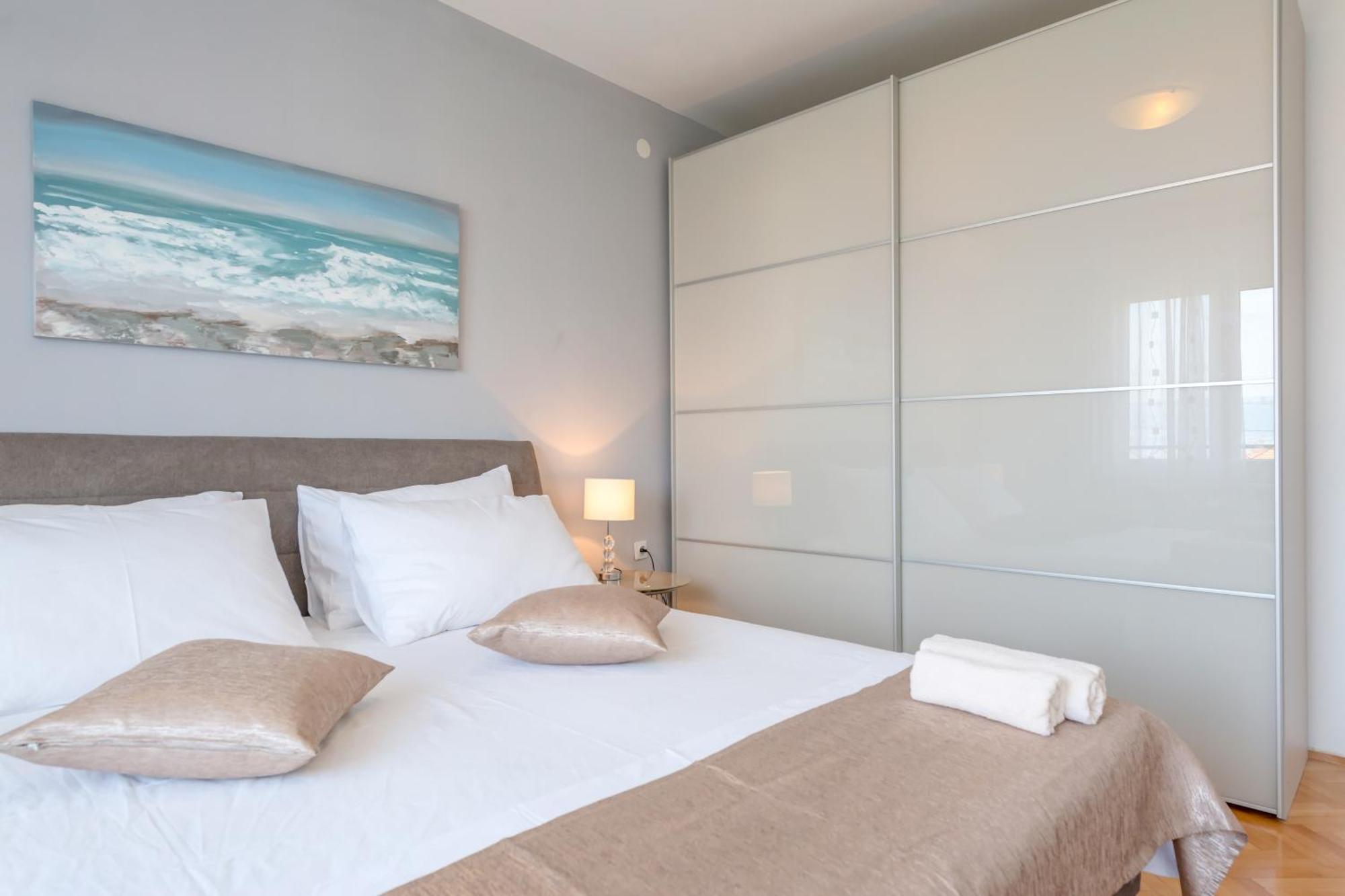 Apartments By The Sea Slatine, Ciovo - 11047 객실 사진