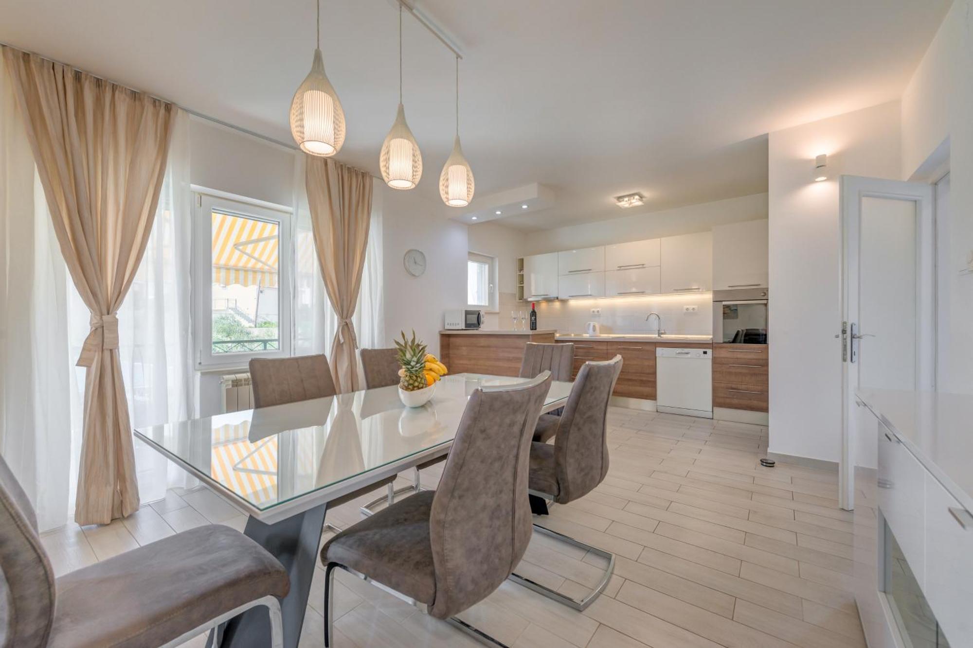 Apartments By The Sea Slatine, Ciovo - 11047 객실 사진